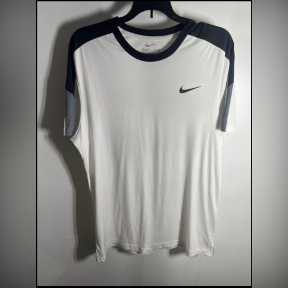 Men’s Nike Shirt